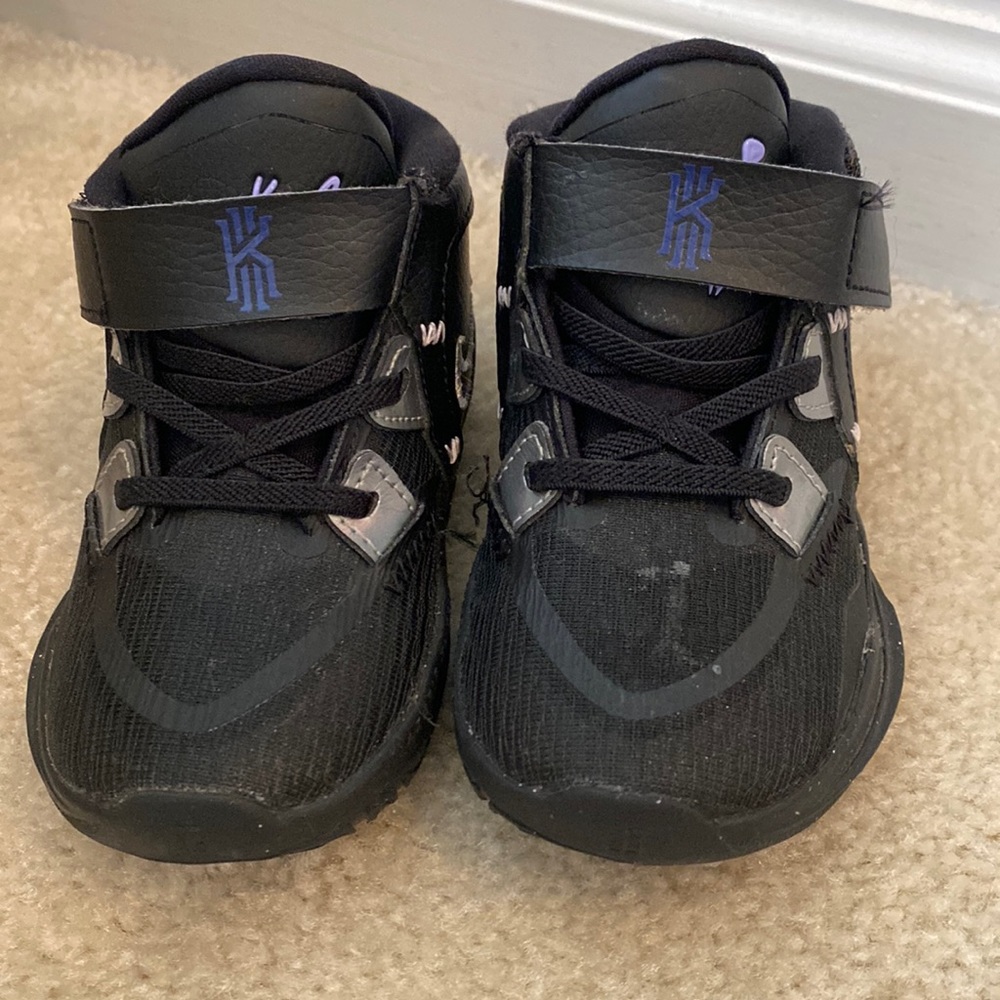 Black Nike Kyrie Toddler Sneakers